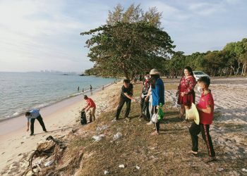 ការសម្អាតសំរាមនៅឆ្នេរអូរឈើទាលនិង ឆ្នេរឯករាជ្យនៅថ្ងៃទី០៣.០១.២០២១