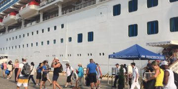 នាវាទេសចរណ៍មួយគ្រឿងឈ្មោះ DIAMOND PRINCESS សញ្ជាតិ BERMUDA បានចូលចតនៅកំពង់ផែក្រុងព្រះសីហនុ ដែលមានចំនួនភ្ញៀវ ២៨០៦