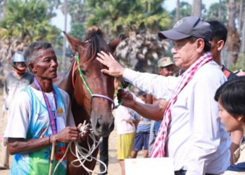 ព្រឹត្តិការណ៍​កីឡា​ប្រណាំង​សេះ នៅ​ថ្ងៃ​ទី​៣ (១៧ មីនា ២០១៩) នៃ​ពិធី​បុណ្យ​ទន្លេ ឆ្នាំ​២០១៩ នៅ​ខេត្ត​កំពង់ឆ្នាំង​។​