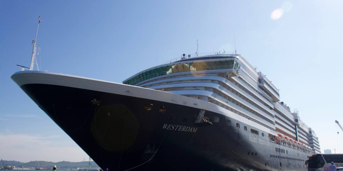 នាវា Westerdam នាំទេសចរចម្រុះជាតិសាសន៍ជិត ២ ០០០នាក់ មកកម្សាន្តកម្ពុជា